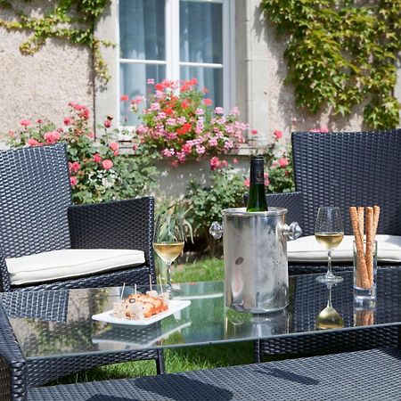 Logis Hotels Restaurant La Mere Hamard Semblançay Dış mekan fotoğraf