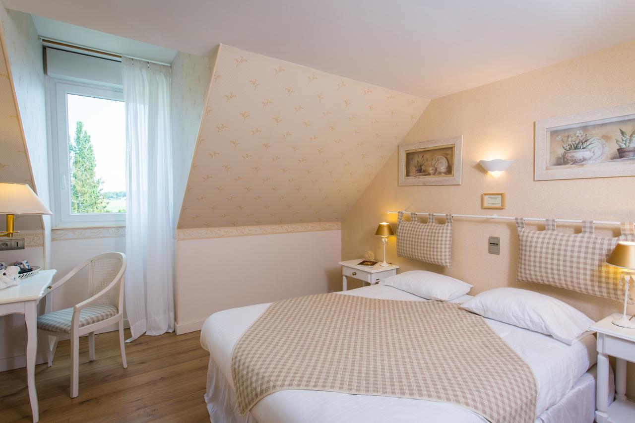 Logis Hotels Restaurant La Mere Hamard Semblançay Dış mekan fotoğraf